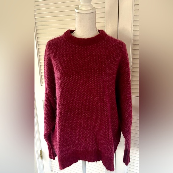 Banana Republic Oversized Fuzzy Sweater - Picture 3 of 7